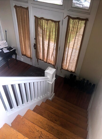 Building Photo - 2720 Eden Ave