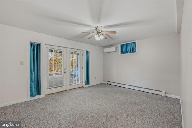 Building Photo - 2289 Potomac Rd