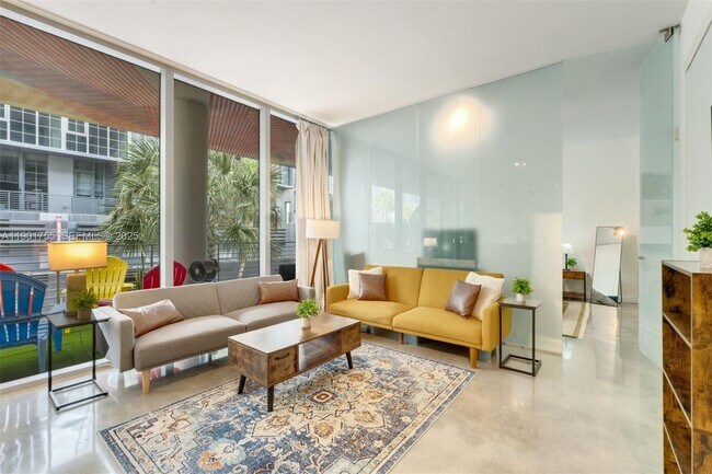 Building Photo - 250 NW 24th St