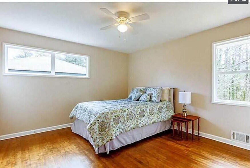 Building Photo - 3405 Elgin Dr