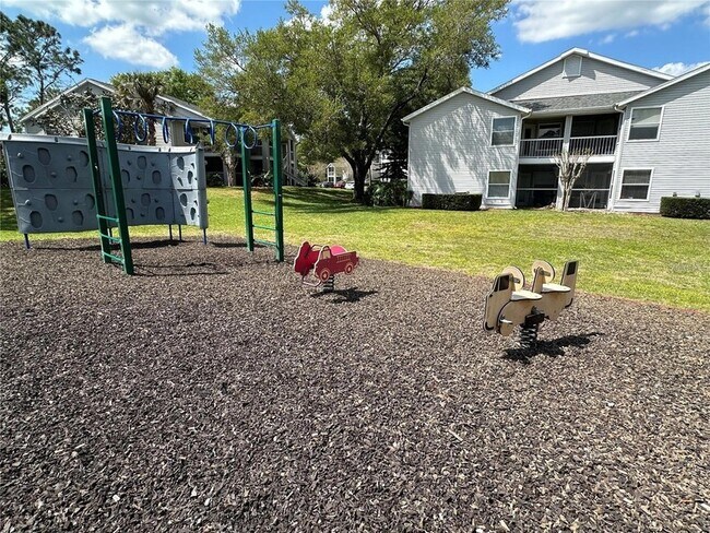 Building Photo - 2533 Grassy Point Dr