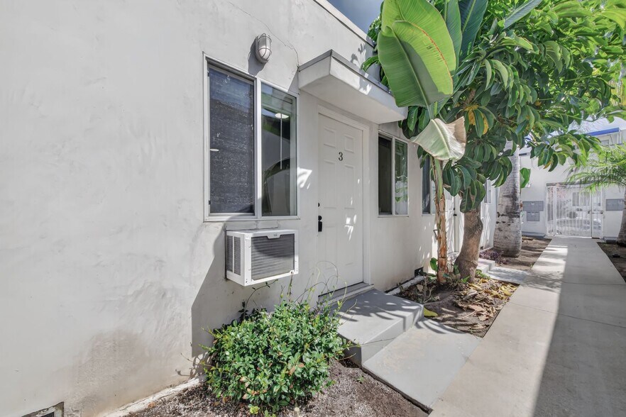 Building Photo - 67 Alamitos Ave