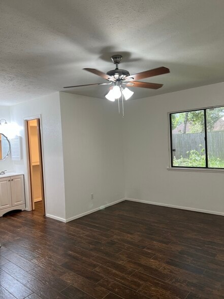 Building Photo - 17515 Wild Willow Ln
