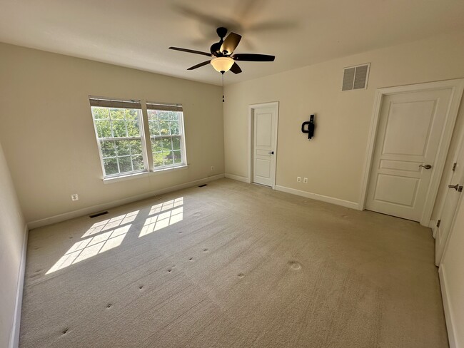 Building Photo - 20284 Center Brook Square