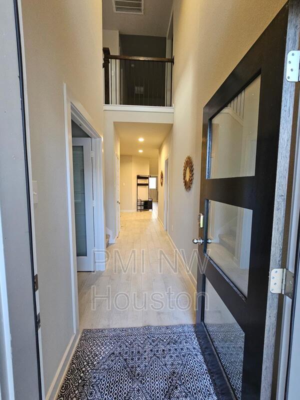 Building Photo - 5639 Silverleaf Oak Ln