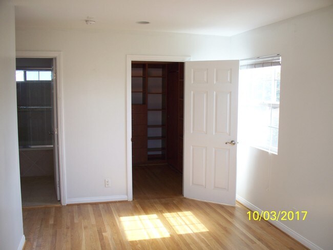 Building Photo - 12566 Woodbine St