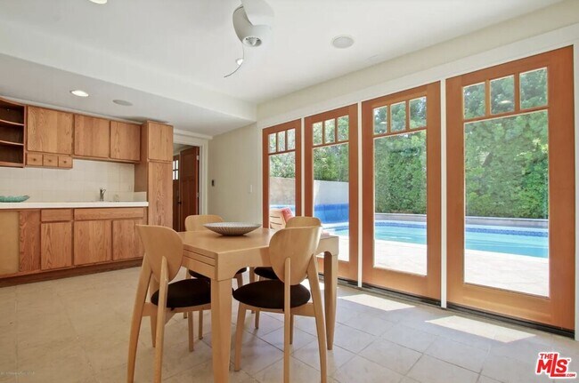 Building Photo - 130 S Arroyo Blvd