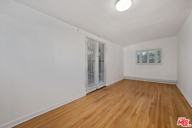 Building Photo - 11924 Rochester Ave