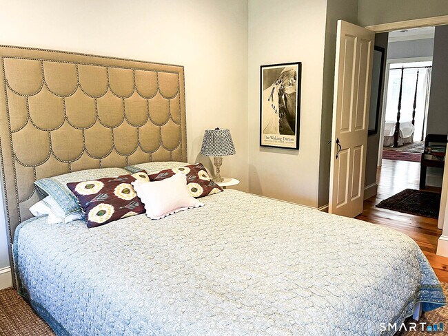 Building Photo - 85 Gellert Rd