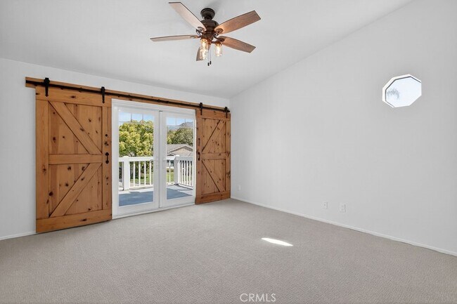 Building Photo - 14 Cll Alimar
