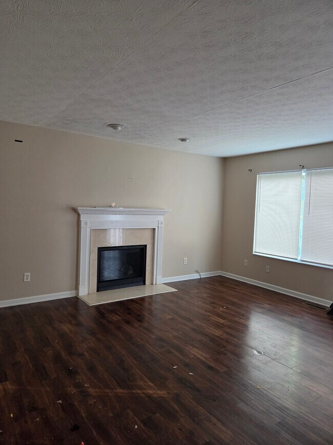Building Photo - 2139 Trapp Ct