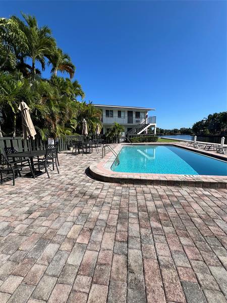 Building Photo - 1812 E Oakland Park Blvd