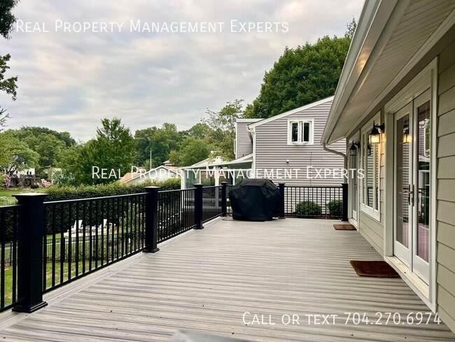 Building Photo - 21212 Rio Oro Dr