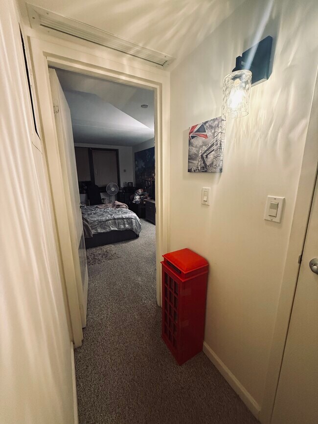 Building Photo - 4 Martine Ave