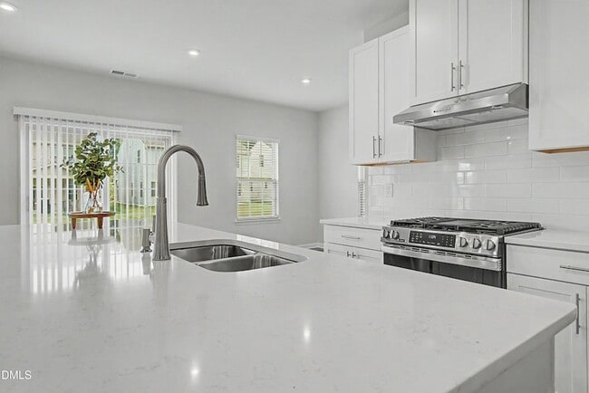 Building Photo - 1621 Crimson Leaf Ln