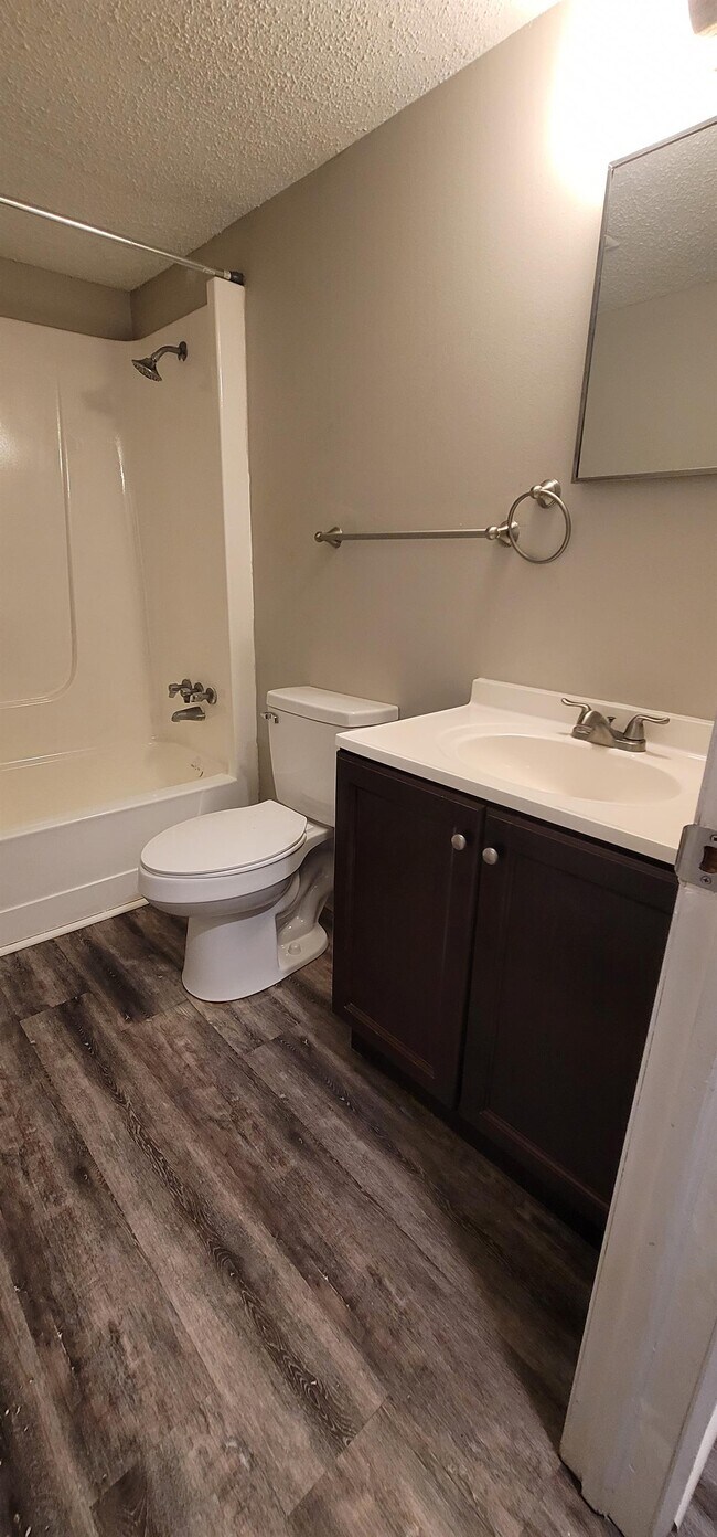 Building Photo - 1015 Cato Ln