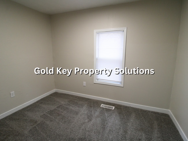 Building Photo - Updated 3 BR 1 BA House with Upgraded Appliances (SECTION 8 APPROVED)