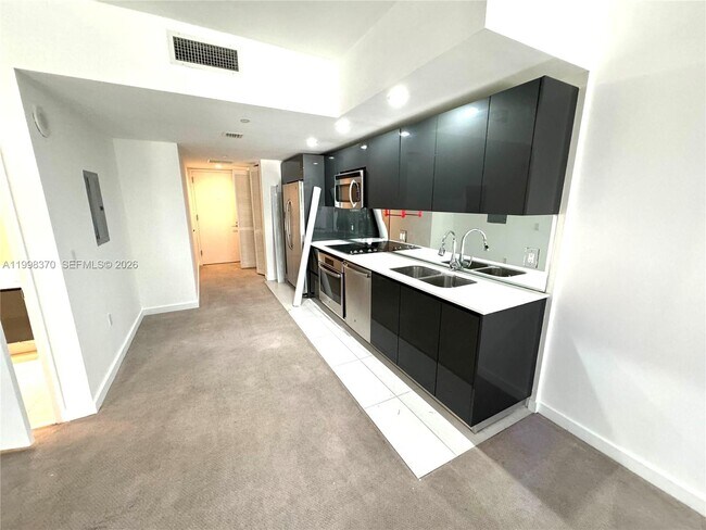 Building Photo - 31 SE 6th St