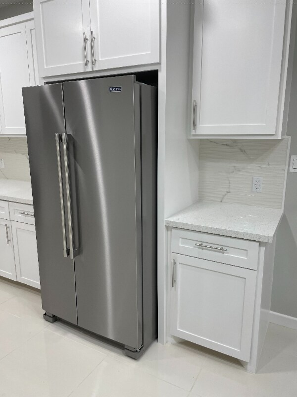 Building Photo - 2511 N Vineyard Ave