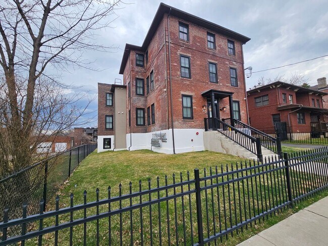 Building Photo - 94-96 Edwards Street, 2A