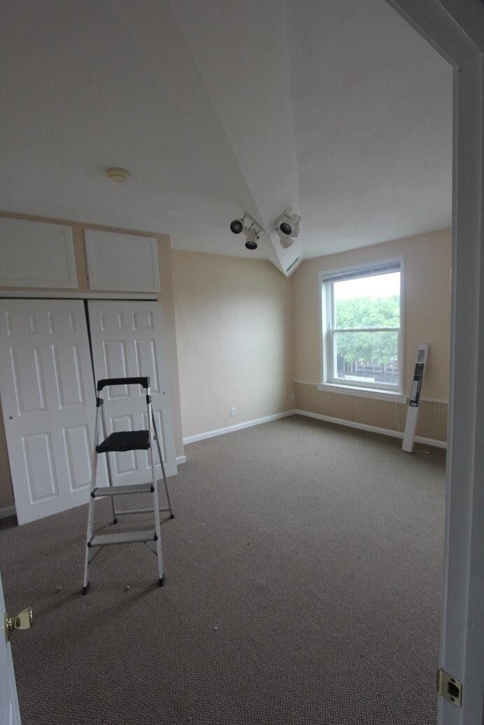 Bedroom - 6322 Victoria Ave