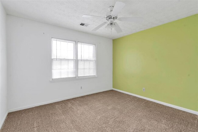 Building Photo - 1880 Meadowchase Ct