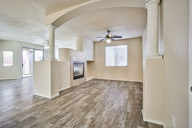 Building Photo - 6709 Kostner St