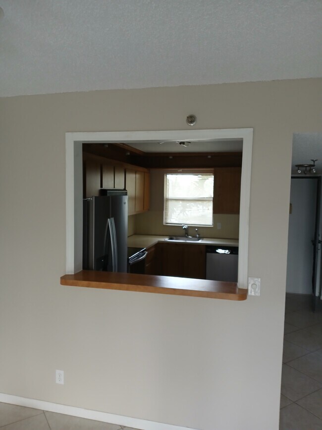 Building Photo - 4700 Lucerne Lakes Blvd