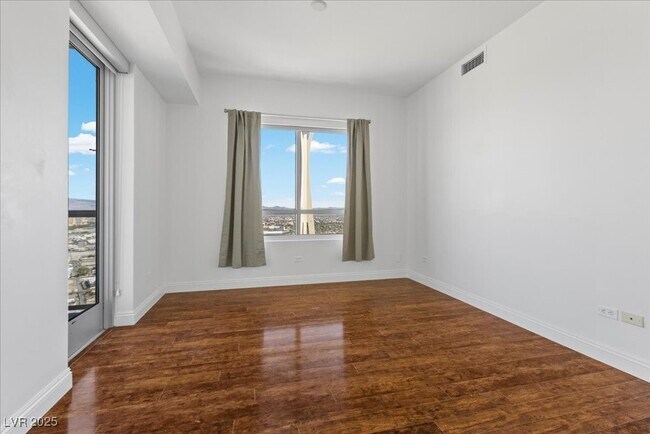 Building Photo - 200 W Sahara Ave