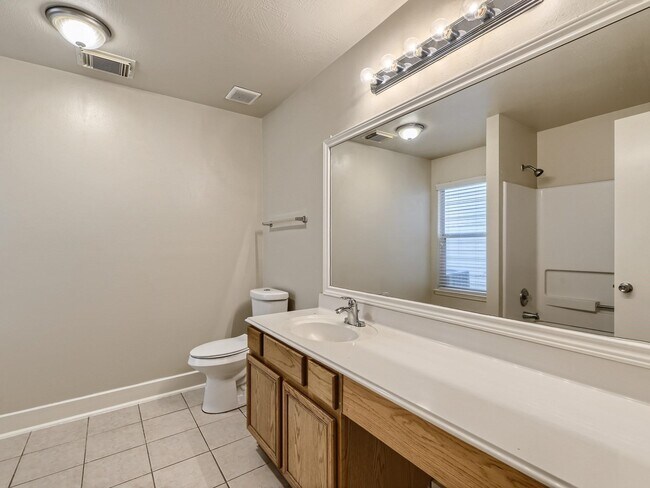 Building Photo - 20922 Young Meadows Way