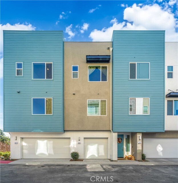 Building Photo - 527 W Victor Ave