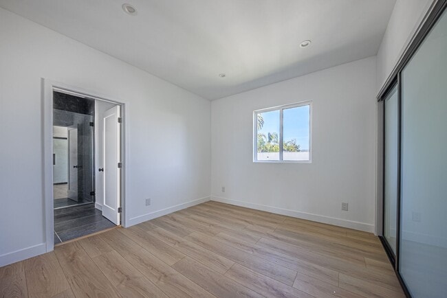 Building Photo - 1954 Purdue Ave