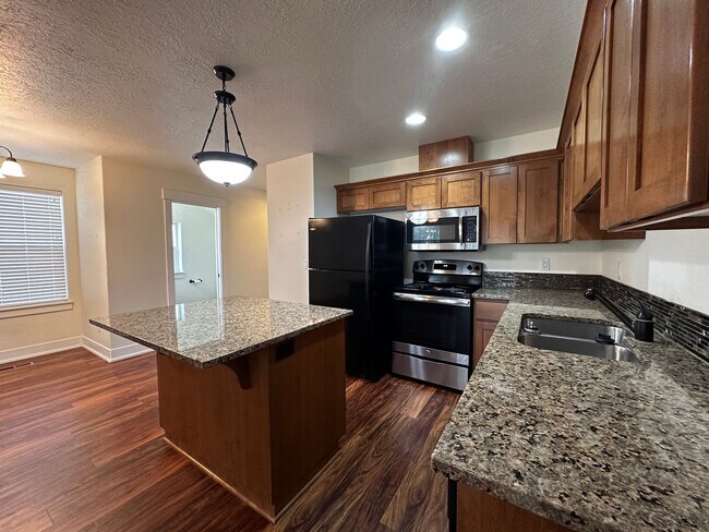 Building Photo - 193