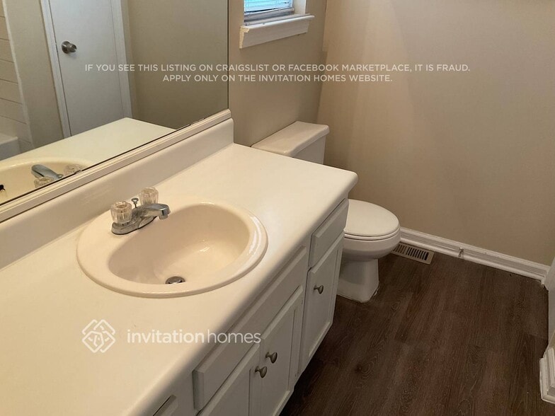 Building Photo - 1888 Cedar Chase Dr