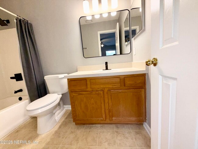 Building Photo - 621 Southbranch Dr