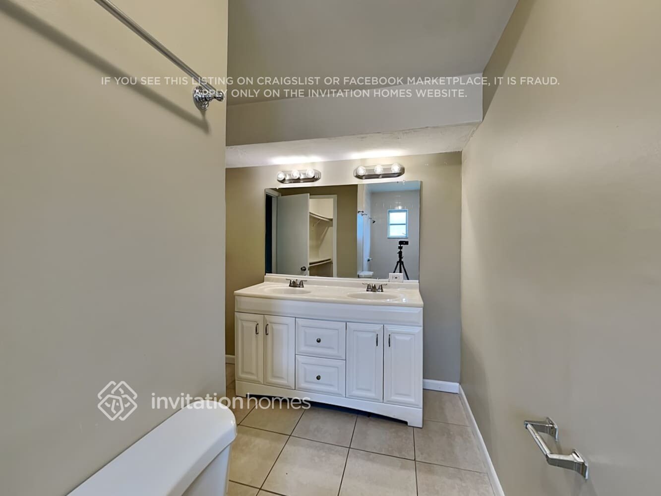 Building Photo - 11385 NW 41st St