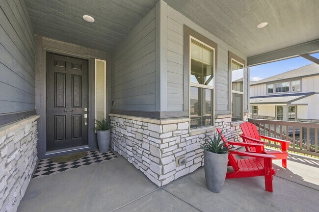 Building Photo - 3066 S Quaker St