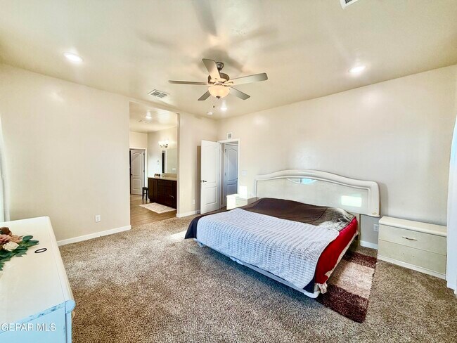Building Photo - 13873 Sky Harbor Ave