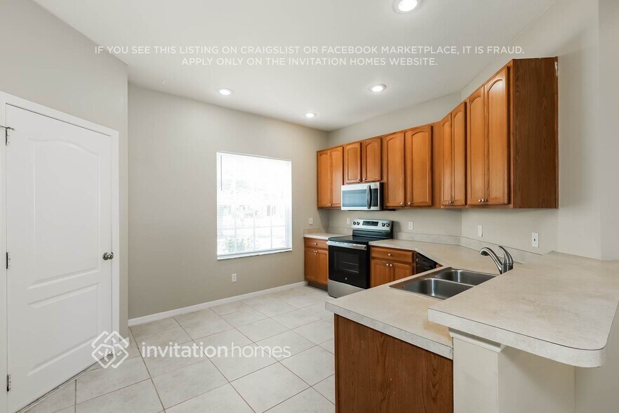 Building Photo - 1846 Atlantic Dr