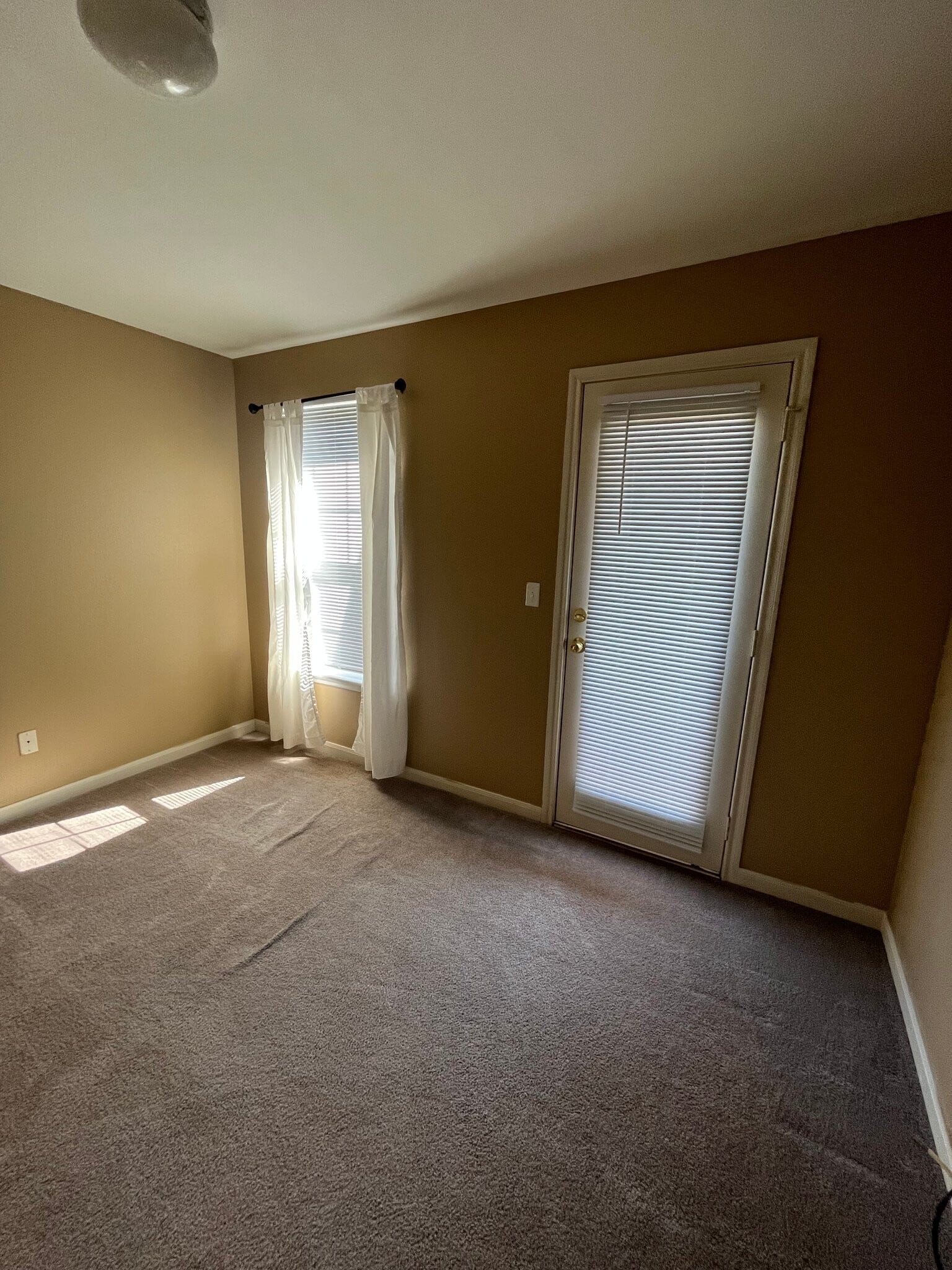 Building Photo - 12884 Ironstone Way