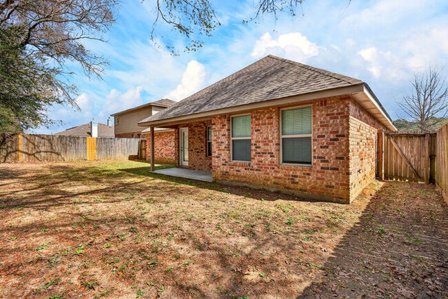 Building Photo - 10261 English Manor Dr