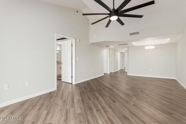 Building Photo - 9460 E Mission Ln