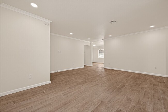 Building Photo - 25409 Pebble Dr
