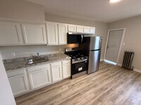 Building Photo - Now Accepting 525 Credit | Half First Month + Last Month Rent