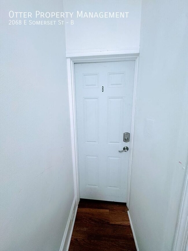 Building Photo - 2068 E Somerset St