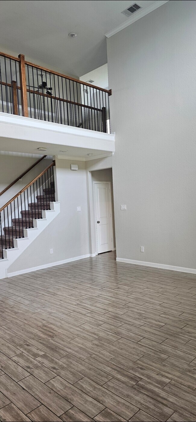 Building Photo - 2907 Velda May Dr