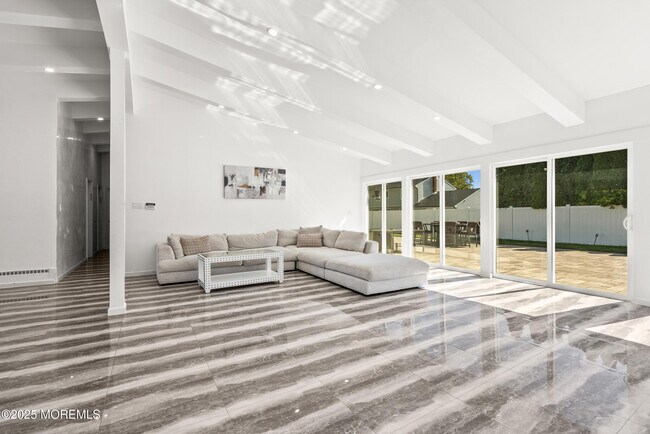 Building Photo - 512 Deal Rd