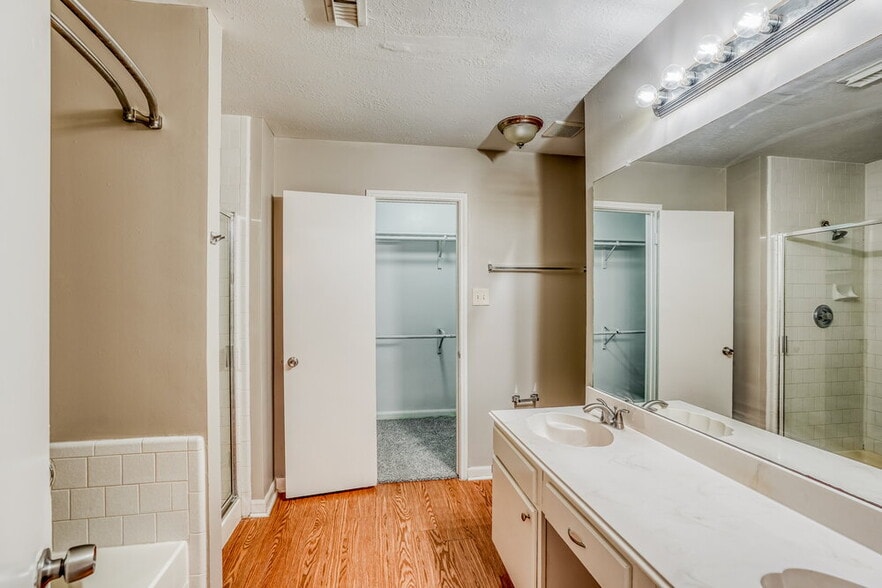 Building Photo - 16115 Purpleridge Ct