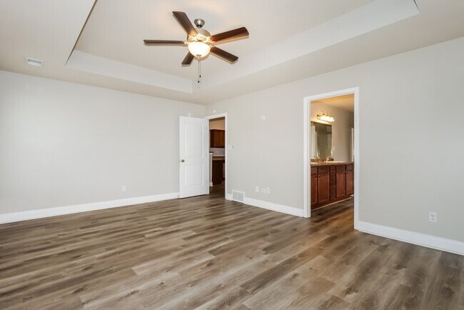 Building Photo - 4792 Arrowhead Ln