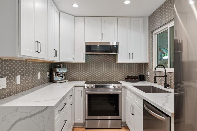 Building Photo - 4412 Dovemeadow Dr